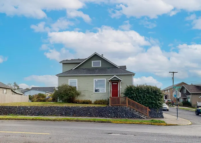 3 Bed 2 Bath Vacation Home In Newport