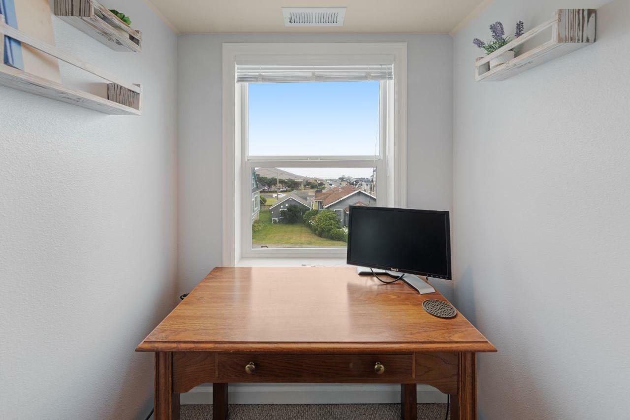 3 Bed 2 Bath Vacation In Tour de Newport