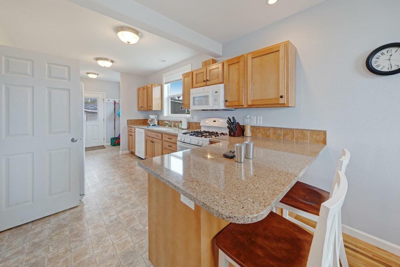 3 Bed 2 Bath Vacation In * Tour de Newport